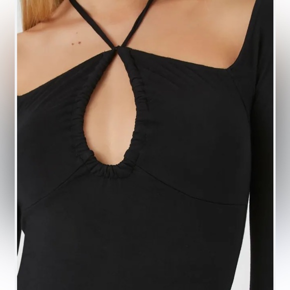 Cutout halter bodysuit in black - Picture 7 of 13